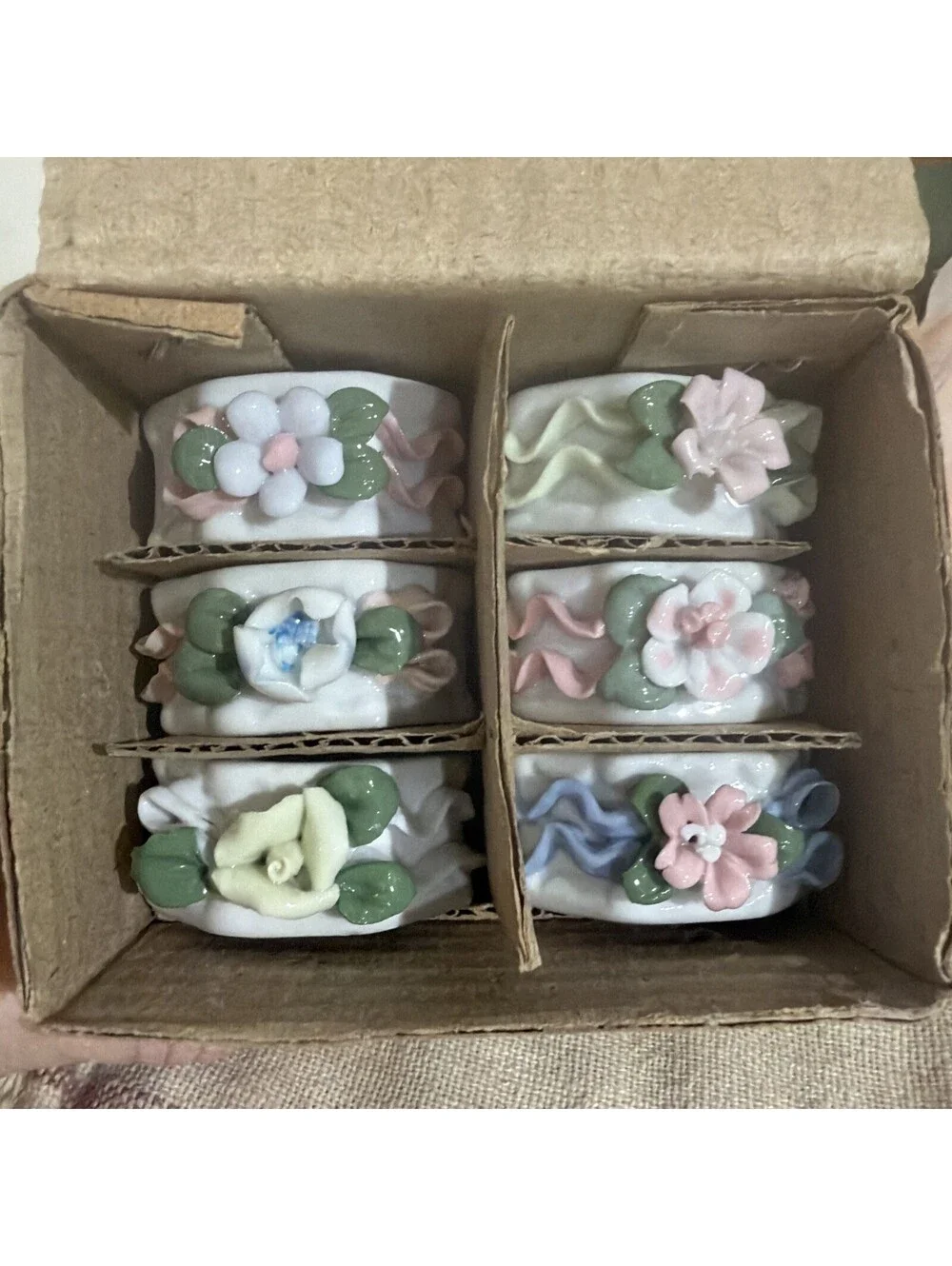Set 6 VTG Porcelain Floral Napkin Ring Cottage Shabby Chic Garden Tea Party